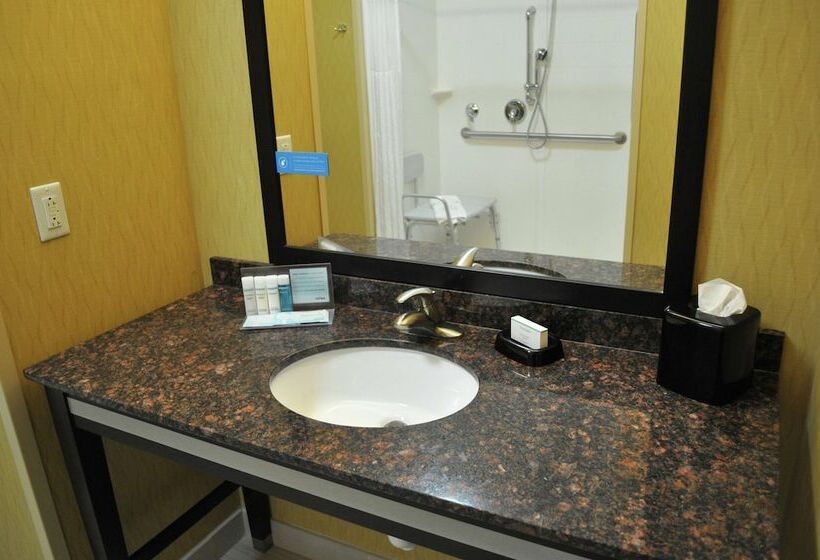 هتل Hampton Inn & Suites Toledo/westgate