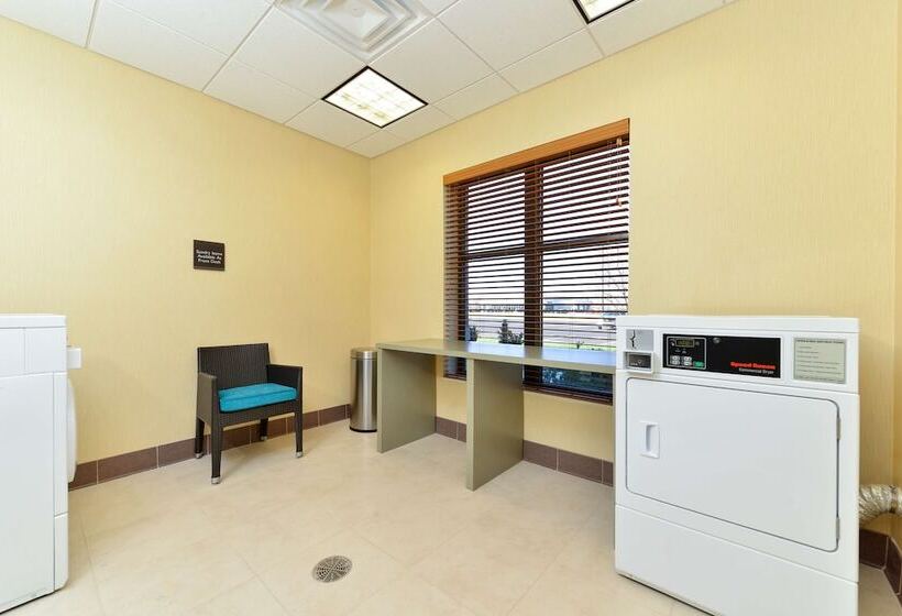 בית מלון כפרי Hilton Garden Inn Cincinnati/west Chester
