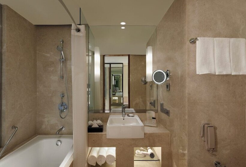 Отель Holiday Inn Jaipur City Centre, An Ihg