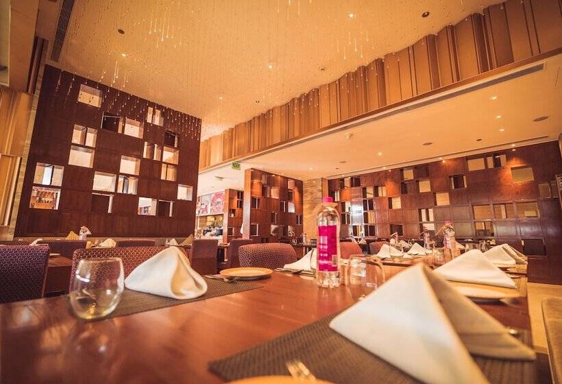 Отель Holiday Inn Jaipur City Centre, An Ihg