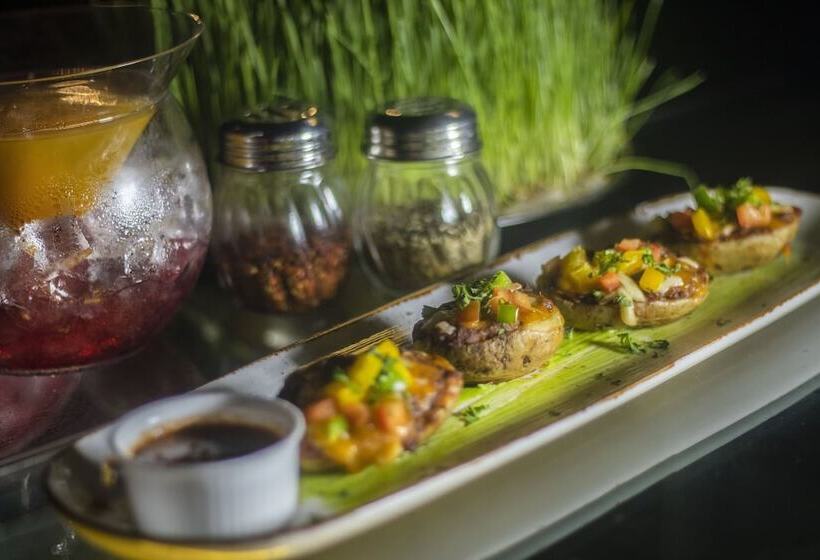 Отель Holiday Inn Jaipur City Centre, An Ihg