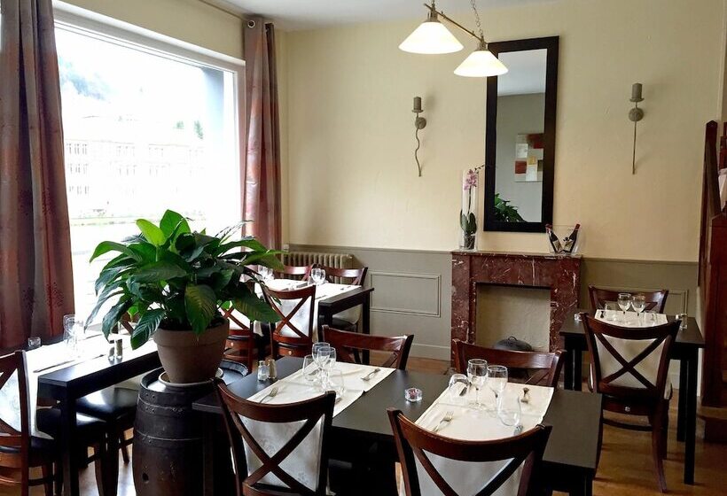 فندق Hôtel Les Boucles De Meuse