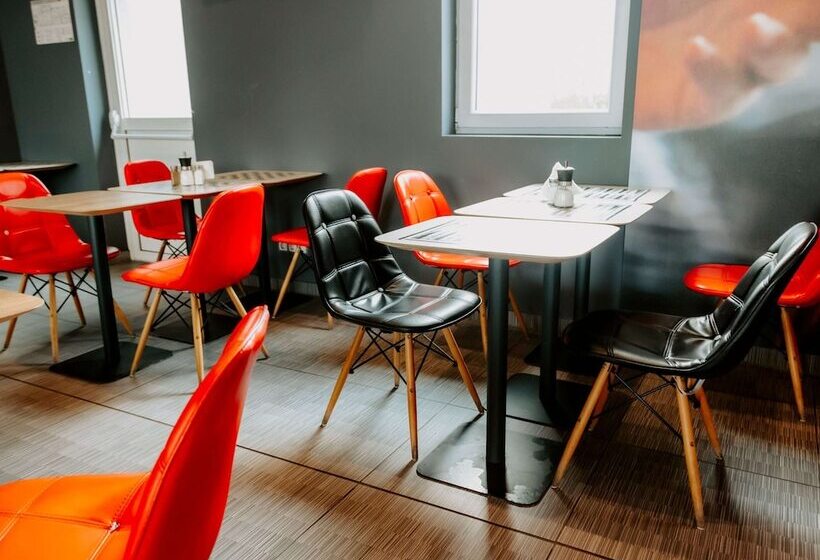 Отель Ibis Sofia Airport