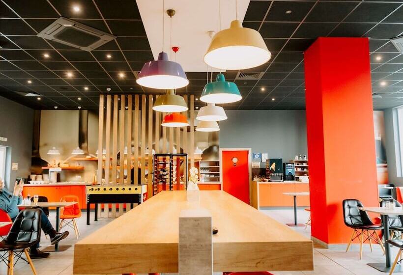 Отель Ibis Sofia Airport