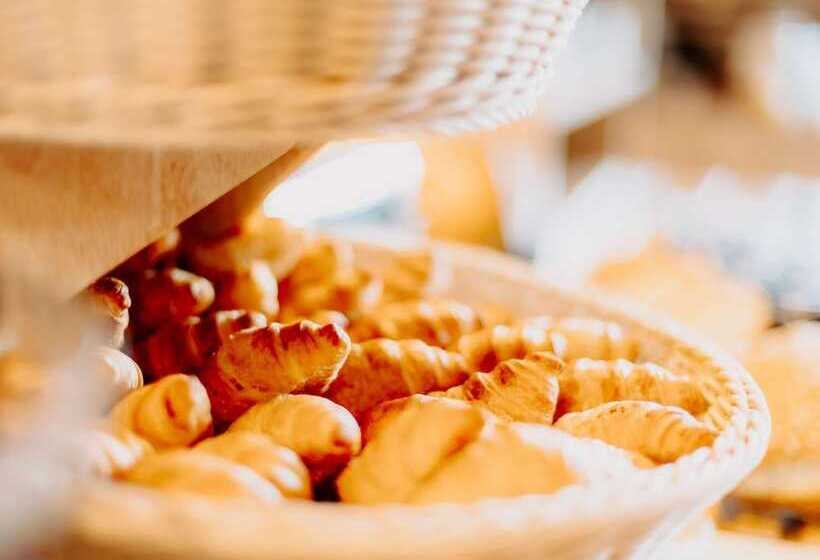 Отель Ibis Sofia Airport