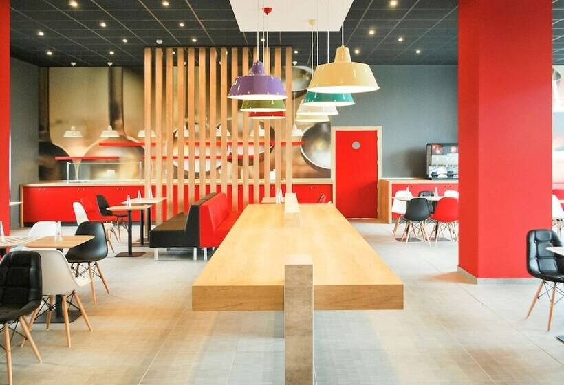 Отель Ibis Sofia Airport