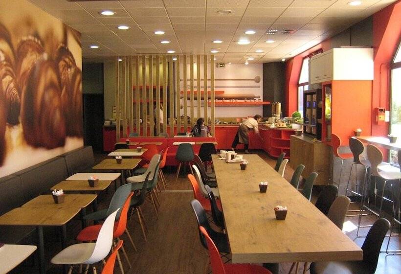 Отель Ibis Sofia Airport