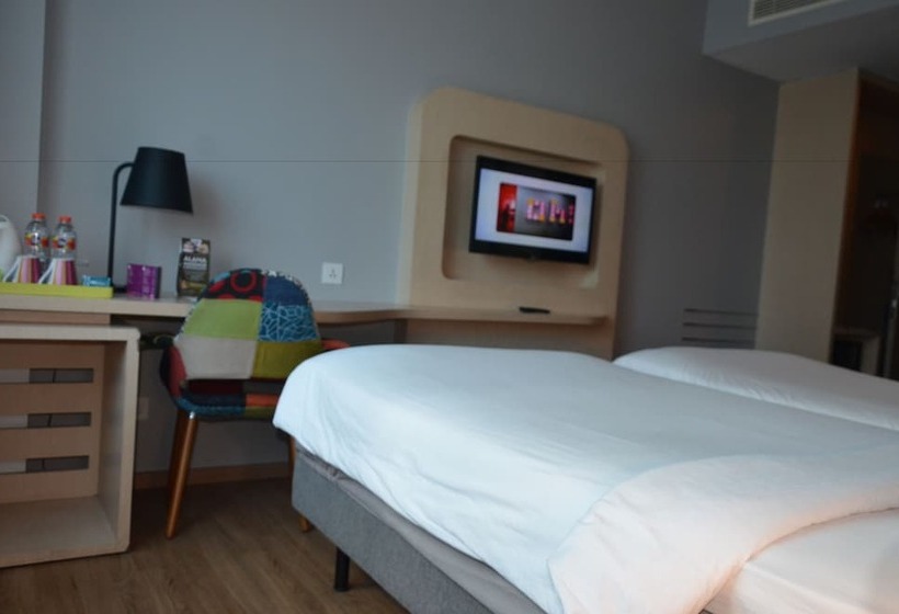 酒店 Ibis Styles Jakarta Airport