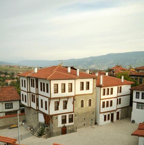 فندق Kardelen Konakları