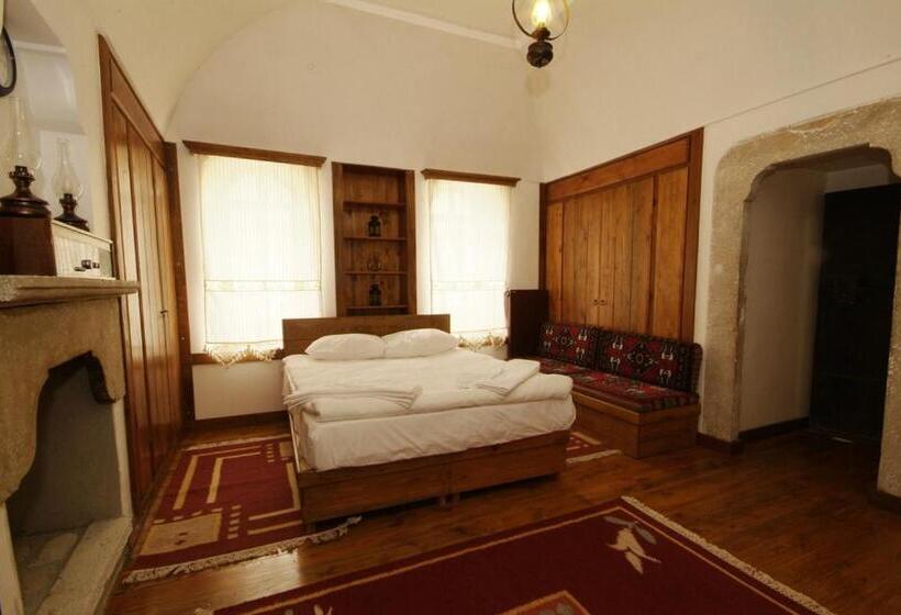 فندق Kardelen Konakları