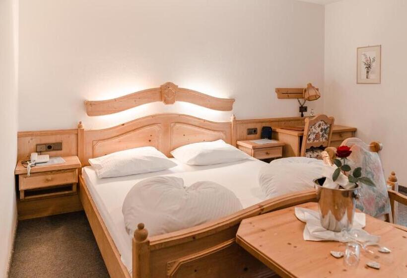 בית מלון כפרי Kirchenwirt