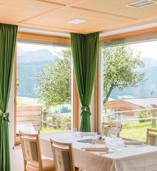 בית מלון כפרי Kirchenwirt