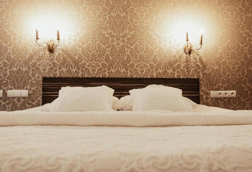 בית מלון כפרי Korona