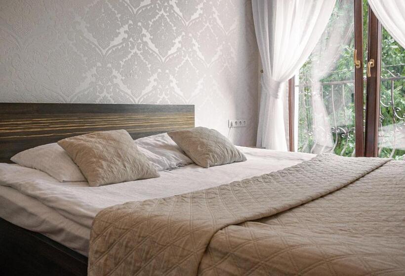 בית מלון כפרי Korona