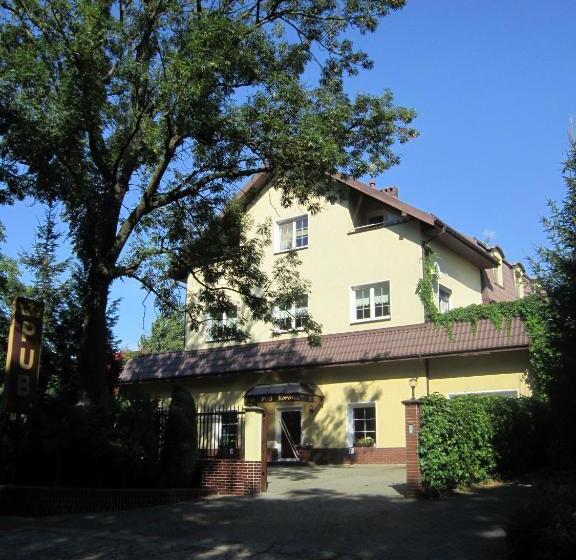 בית מלון כפרי Korona