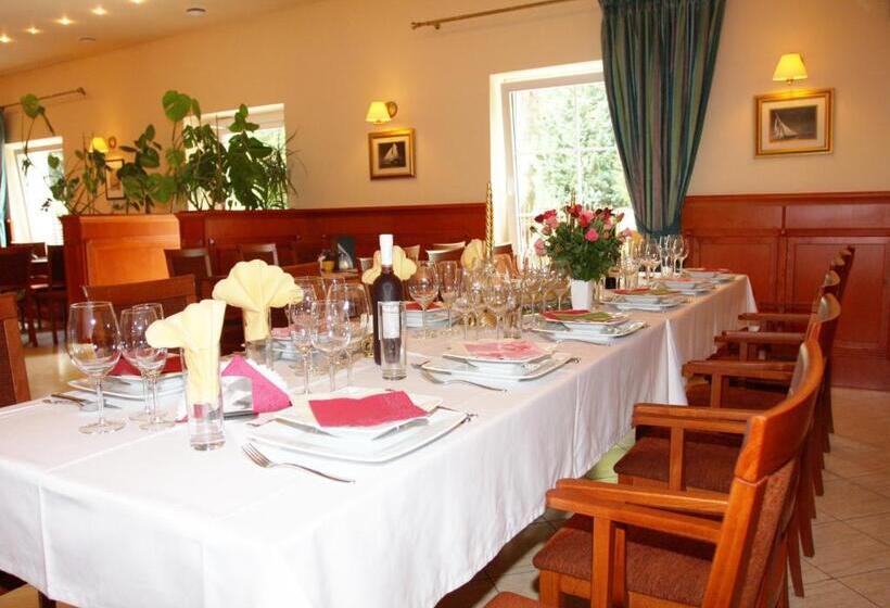 בית מלון כפרי Korona