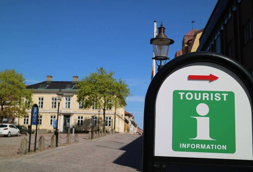 Vänerport Lakefront Hotell