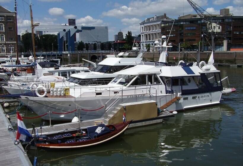 هتل Maria Callas Yacht