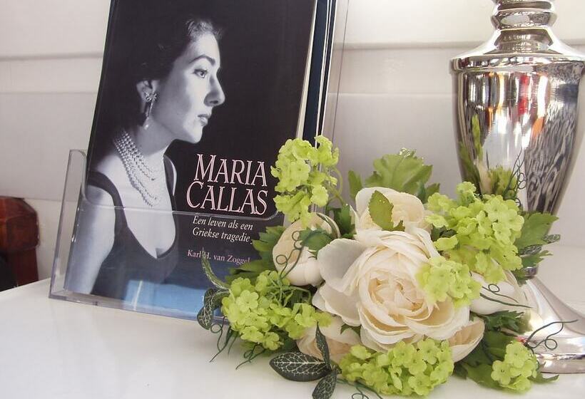 هتل Maria Callas Yacht