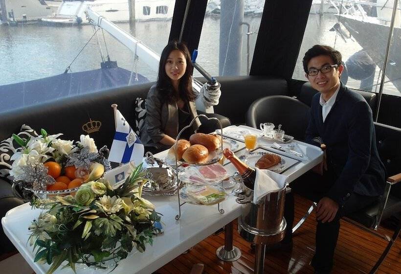 هتل Maria Callas Yacht