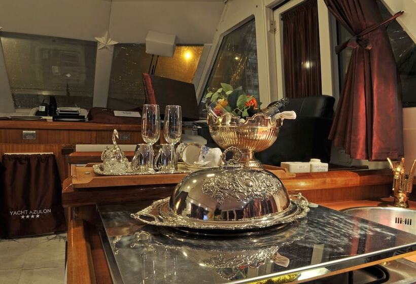 هتل Maria Callas Yacht