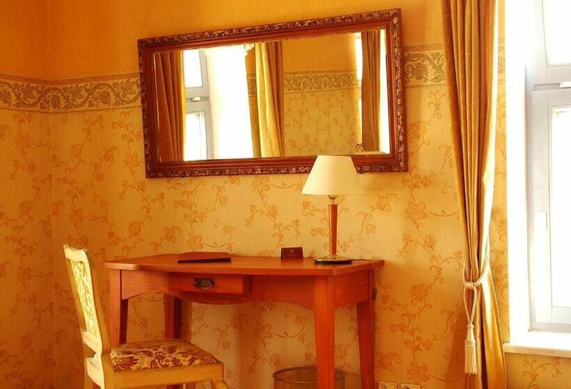 Отель Marmułowski