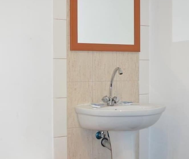 בית מלון כפרי Metallurg   Hostel