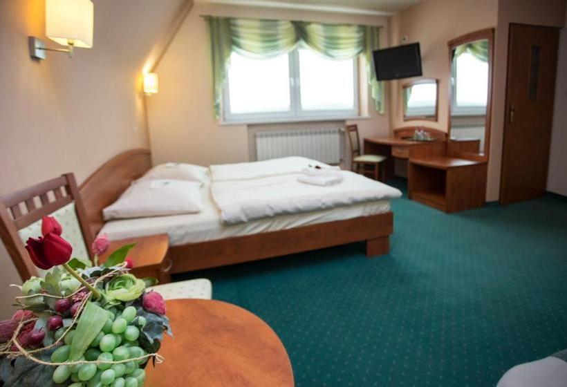 Отель Oberża Pod Różą Restauracja, Sauny, Jacuzzi