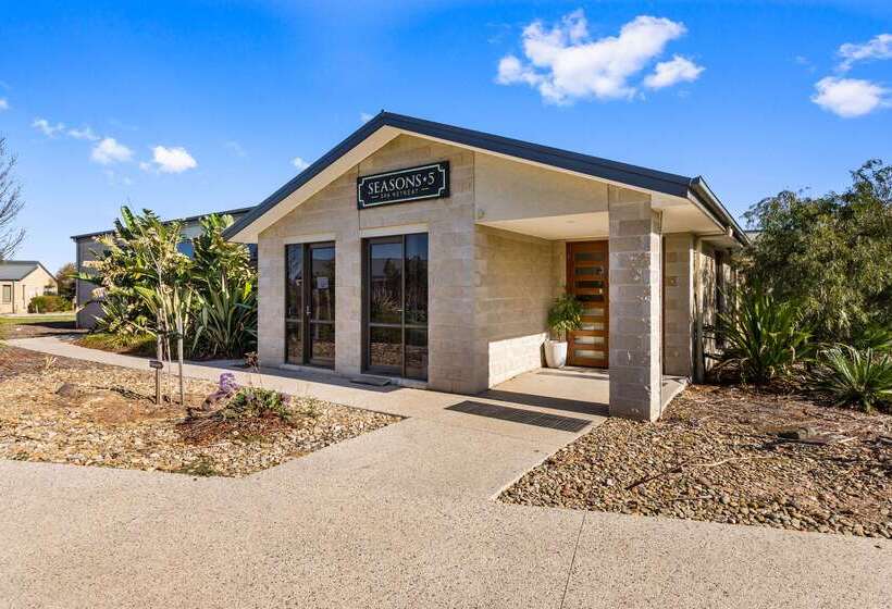 Quality Hotel Point Cook