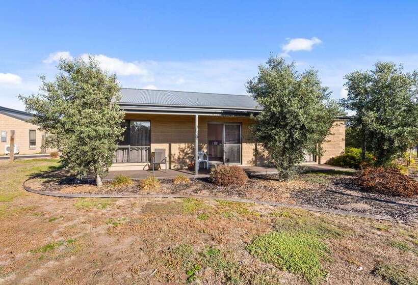 Quality Hotel Point Cook