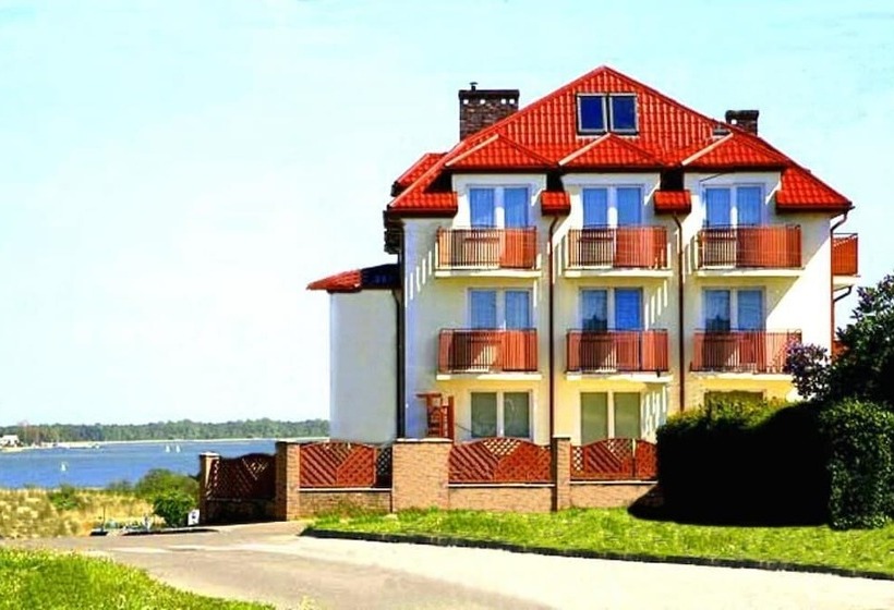 هتل Apartament Rades