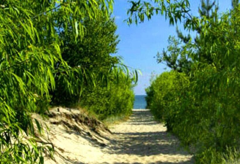 هتل Apartament Rades