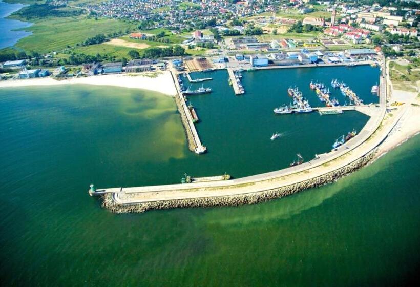 هتل Apartament Rades