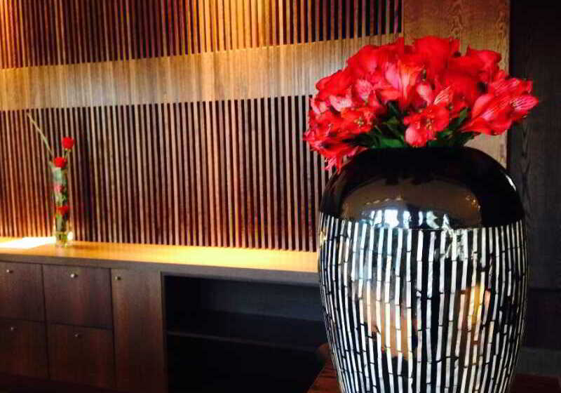 酒店 Radisson Blu Plaza El Bosque Santiago