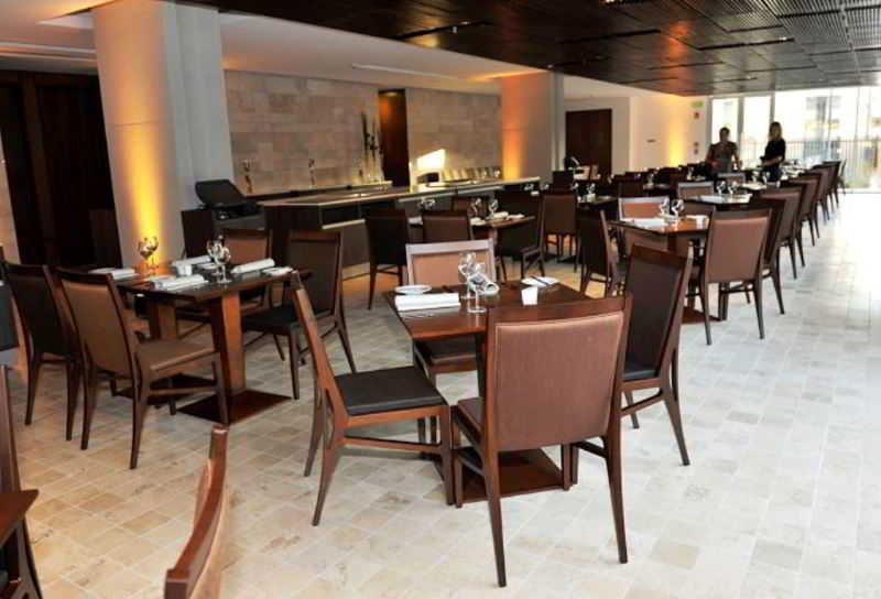 酒店 Radisson Blu Plaza El Bosque Santiago