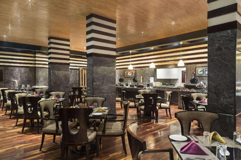 هتل Ramada By Wyndham Alleppey