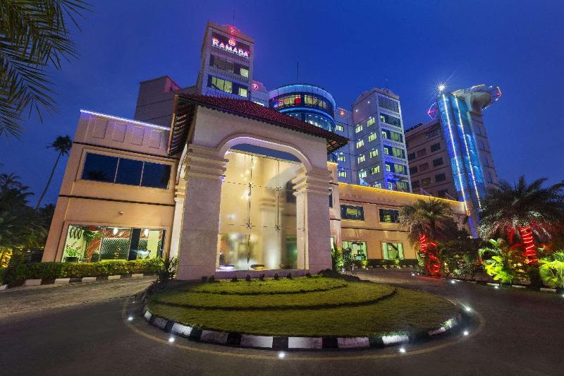 هتل Ramada By Wyndham Alleppey