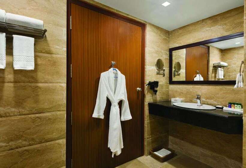 호텔 Ramada By Wyndham Jamshedpur