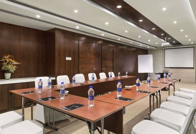 فندق Ramada Encore Domlur Bangalore