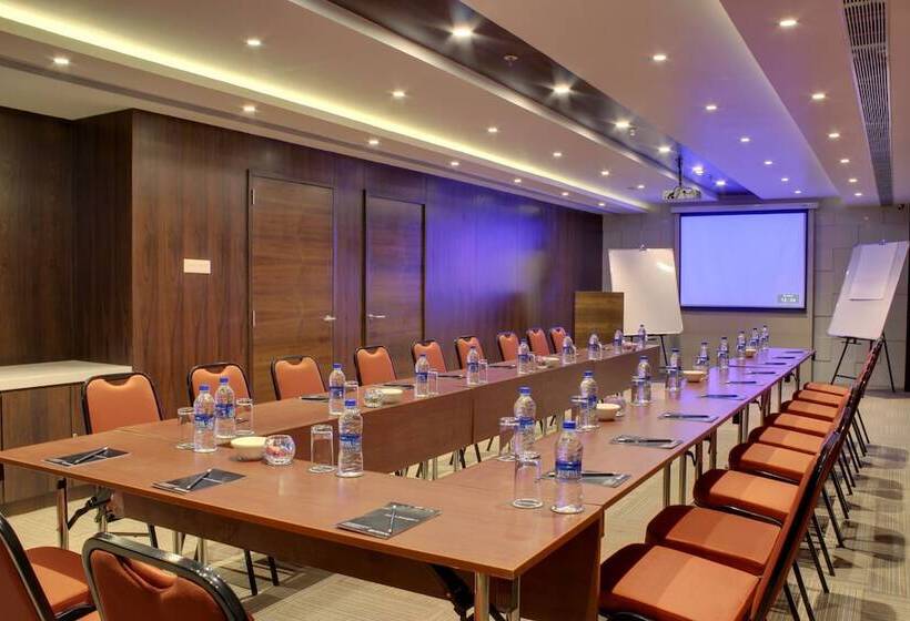 فندق Ramada Encore Domlur Bangalore