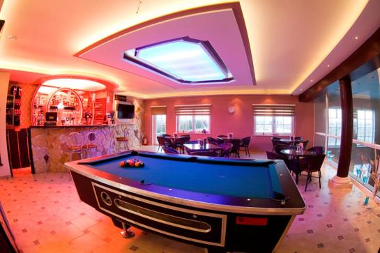 酒店 Remi Zajazd - Spa