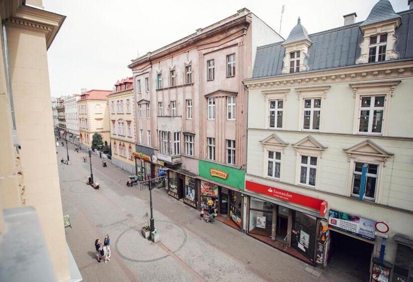 ホテル Rezydencja Bristol Kaiserhof 1858