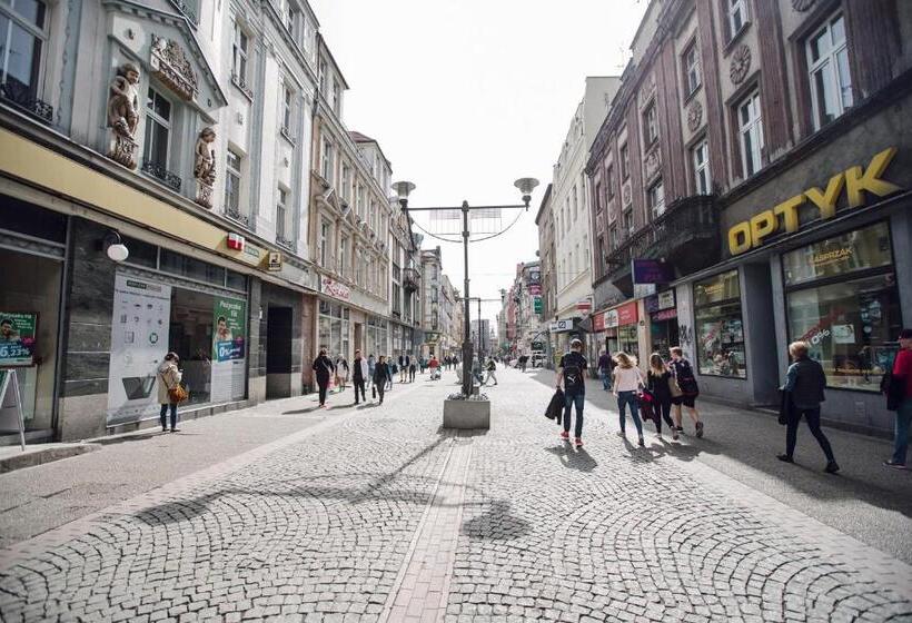 ホテル Rezydencja Bristol Kaiserhof 1858