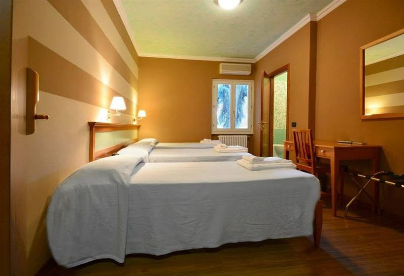 ホテル Ristorante La Grotta