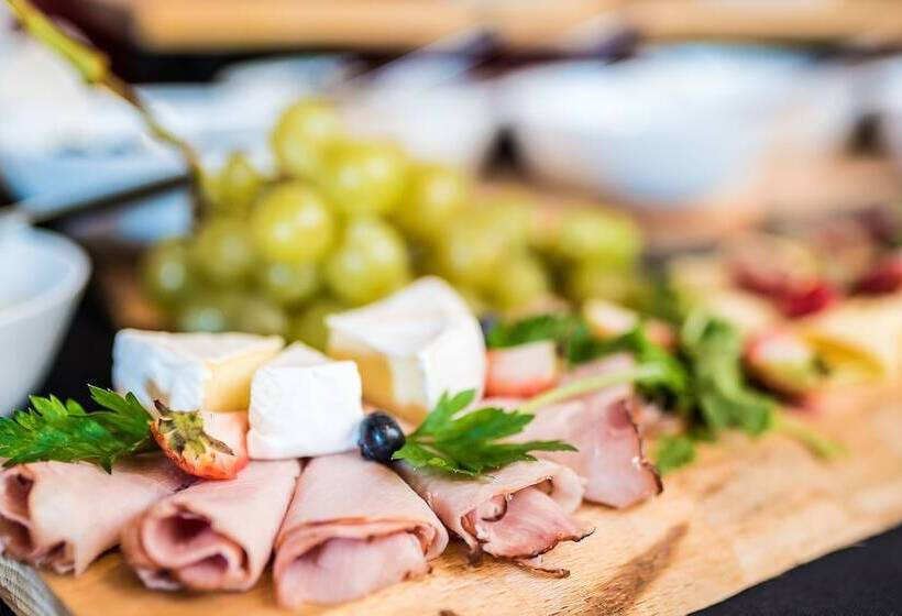 בית מלון כפרי Rodan