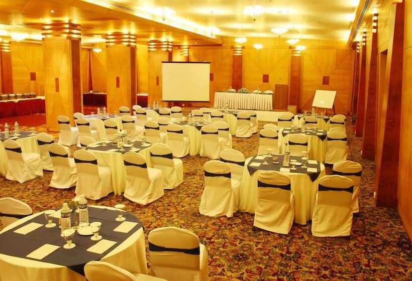 هتل Ramoji Film City  Sitara Luxury