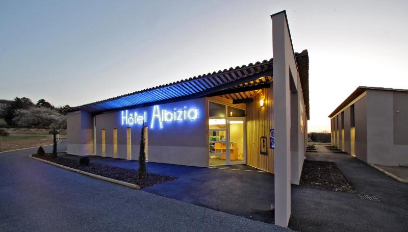 ホテル The Originals City, Hôtel Albizia, Sarlatlacanéda