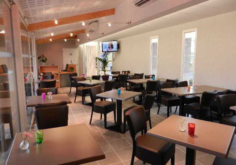 ホテル The Originals City, Hôtel Albizia, Sarlatlacanéda