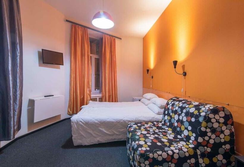 ホテル Travelto Kazanskiy 43