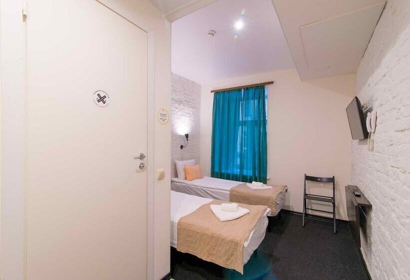 ホテル Travelto Kazanskiy 43